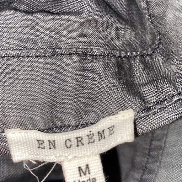 En Creme grey button down tunic size medium - Picture 3 of 4